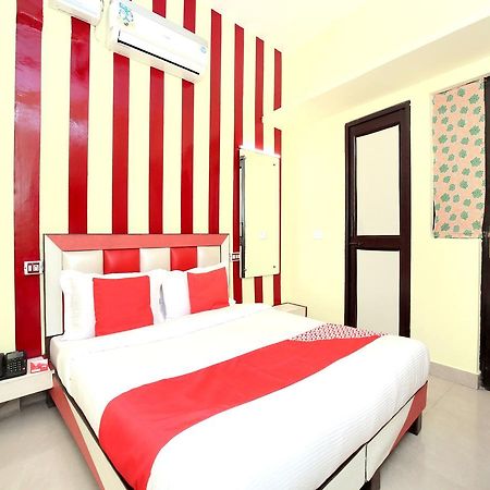 Chandīgarh Oyo 12038 Hotel Alishan מראה חיצוני תמונה